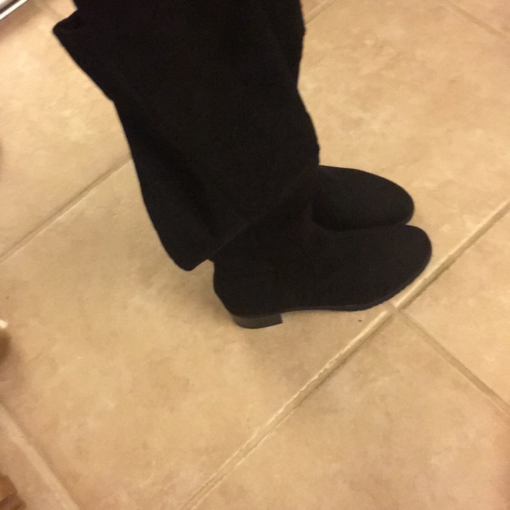 Boots - Picture 2 of 3